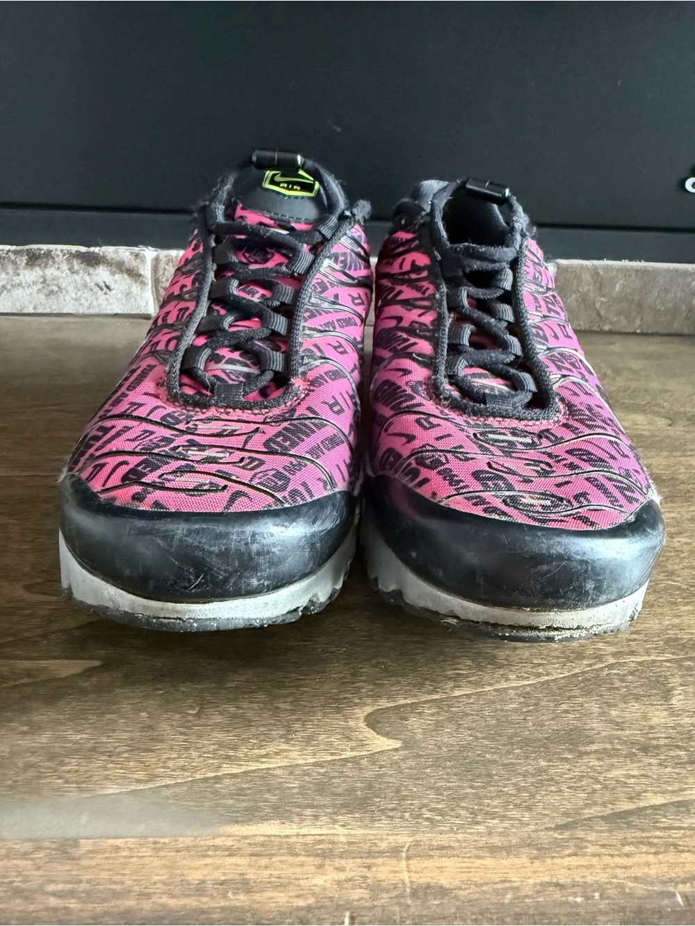 Nike Air Max Plus Mercurial XXV Sneaker Pink Black Volt Unisex Kids US 4Y EU 36